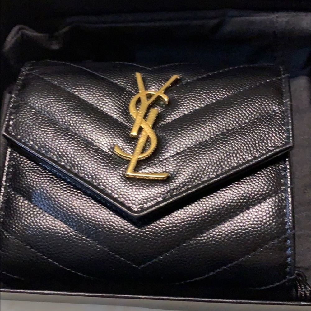 Wallet - Picture 3 of 11